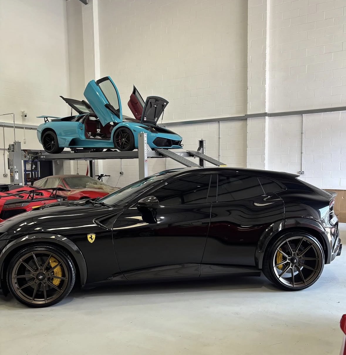 Black Ferrari Purosangue in the studio